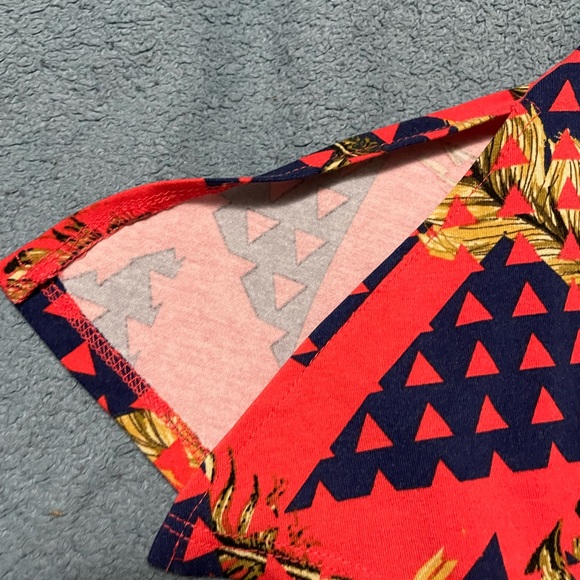 Lularoe perfect T - Picture 2 of 4